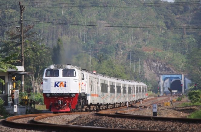 
 Layanan Kereta Api KAI Tumbuh 7,1% hingga November 2025, Joglosemarkerto Jadi Favorit Penumpang