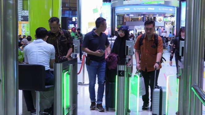 
					KAI Daop 1 Jakarta Ajak Pelanggan Manfaatkan Pengenal Wajah untuk Boarding Lebih Cepat