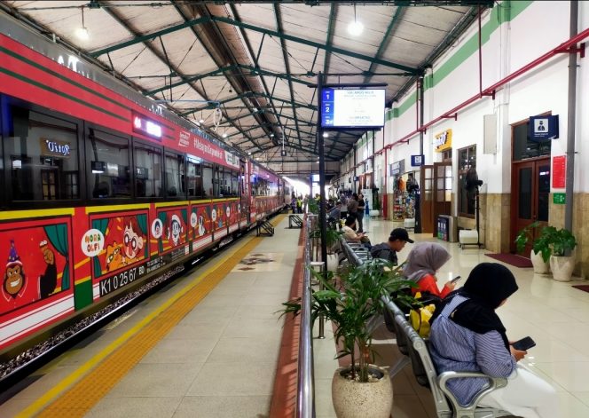 
 Awas Macet Malam Tahun Baru, Penumpang KA dari Kediri Diimbau Datang Lebih Awal