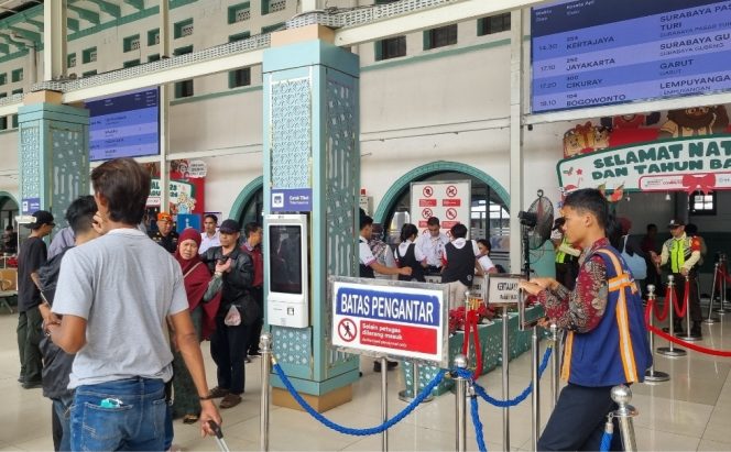 
					Menyambut 2026, Lebih 3,7 Juta Tiket Kereta Api Terjual Selama Nataru