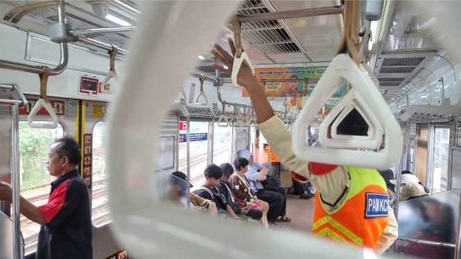 
					Jadwal Perjalanan KRL Ditambah Jelang Malam Tahun Baru