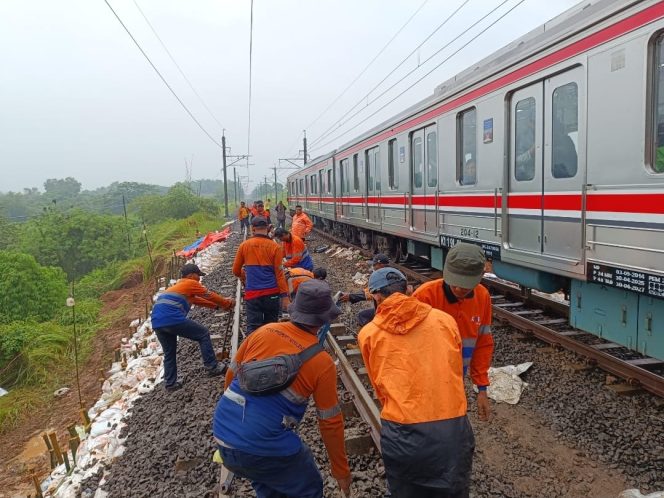 
					KAI Commuter Operasikan KRL Lintas Tanah Abang-Rangkasbitung dengan Kecepatan Terbatas