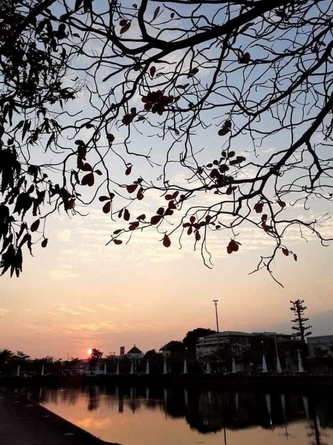 
 Sajak-Sajak Tutup Tahun Herman Syahara