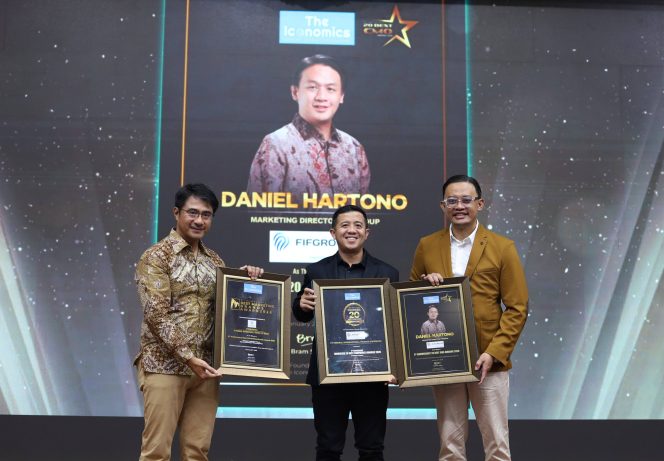 
					Direktur FIFGROUP, Daniel Hartono, dinobatkan sebagai salah satu penerima penghargaan 5th Anniversary 20 Best CMO Awards 2026.