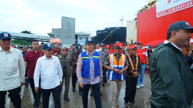 
					Direktur Utama IPCC Sugeng Mulyadi bersama H. Jusuf Kalla , Budi Gunadi Sadikin (Menteri Kesehatan RI),  Kathryn Clarkson (Head of Delegation International Federation of Red Cross) Foto istimewa/IPCC