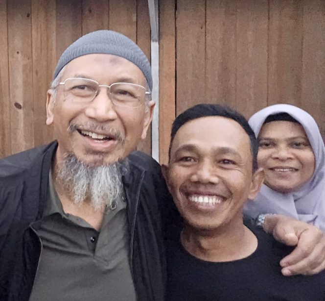 
 Ketika Jenderal Purnawirawan Turun Menjadi Relawan