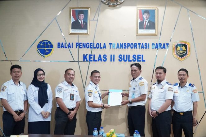 
					DAMRI dan BPTD Kelas II Makassar Teken Kontrak Angkutan Perintis Tahun 2026