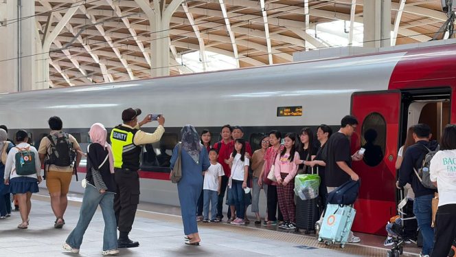 
 Libur Isra Miraj, Tiket Whoosh dari Halim hingga Siang Habis, Ribuan Tiket Promo Terjual