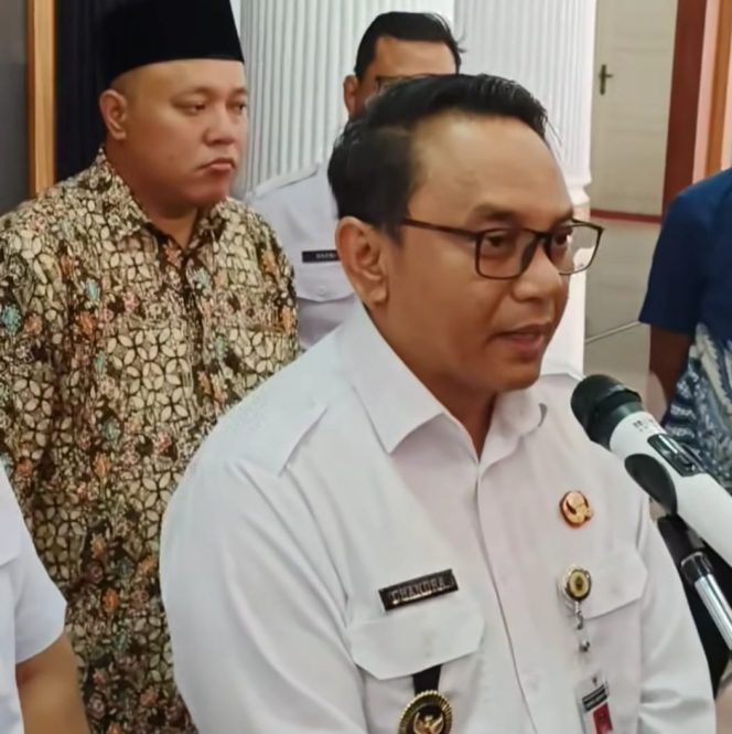 
 Bupati Pati Kena OTT KPK, Cocokologi Bilang Sudewo Hobi Kesandung Masalah