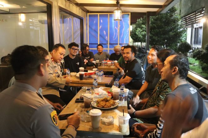 
 Ngobrol Santai dan Ngopi Bareng, Kapolres Priok Bersama Jurnalis