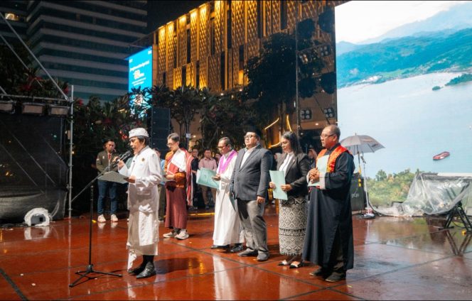 
					Doa bersama di penghujung tahun 2025