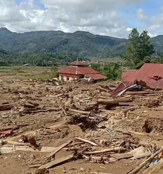 
 Catatan LK Ara: Puisi Bencana Bicara Apa Saja