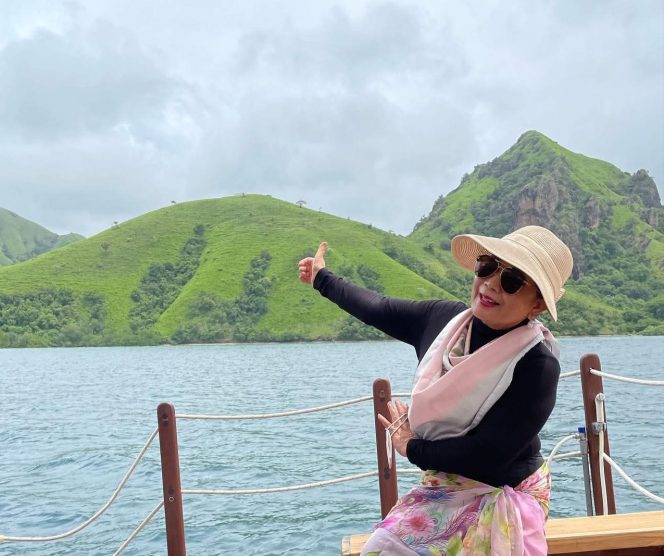 
					Catatan Halimah Munawir: Rupa Warna yang Berganti di Gugusan Pulau Labuan Bajo