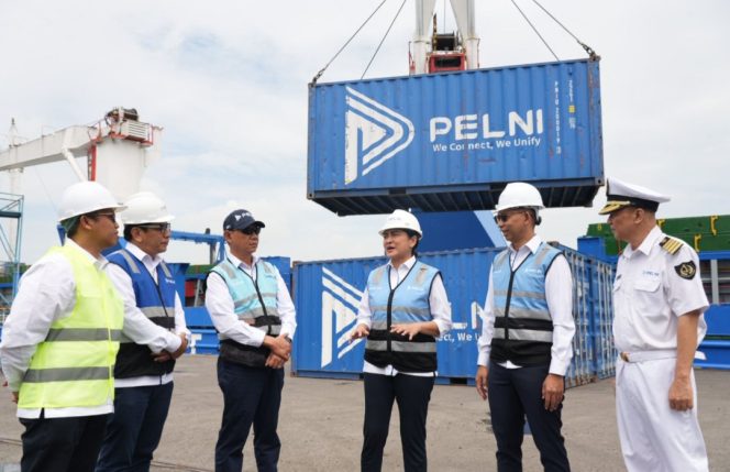 
					Pelepasan perdana Tol Laut dari Pelabuhan Surabaya