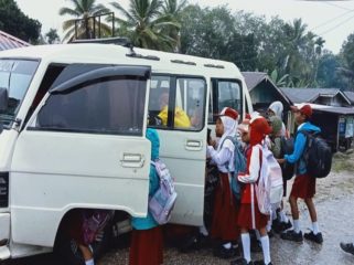 Bus sekolah