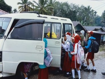 Bus sekolah