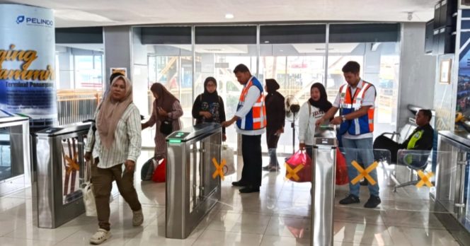 
 Layanan di Pelabuhan Pelindo