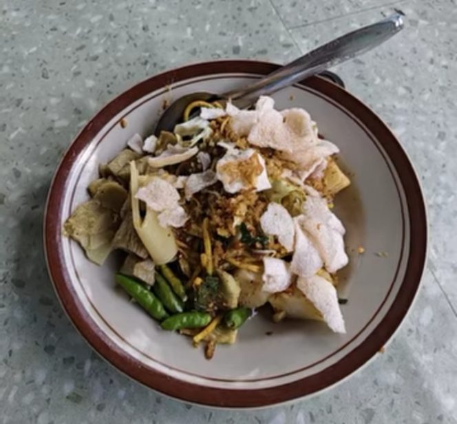 
 Lotek di Batas Dua Provinsi