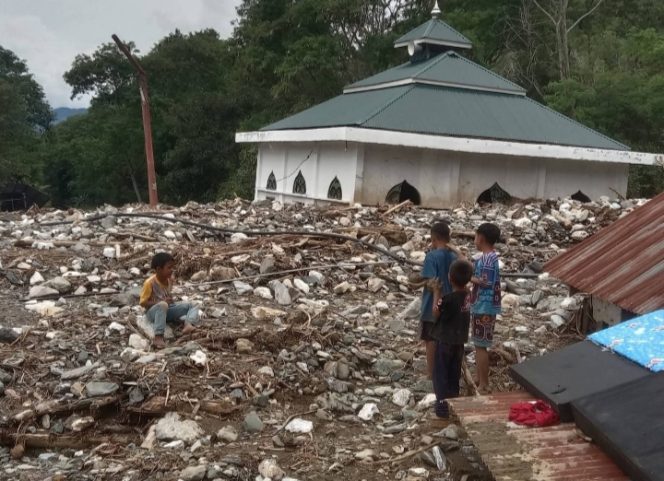 
 Bahasa Hati Wen Rudi Bathen: Banjir dan Longsor, Isyarat dari “Tentara Allah”