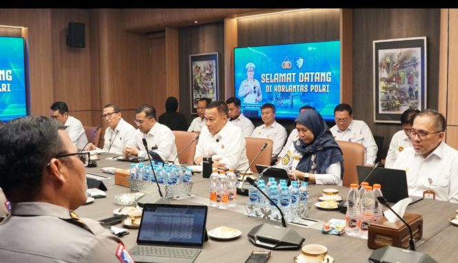 
 Kemenhub Gandeng Korlantas Polri, Siapkan Gakkum Berbasis Teknologi untuk Zero ODOL