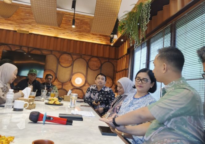 
					Dirut PELNI di sela Bincang bersama Media