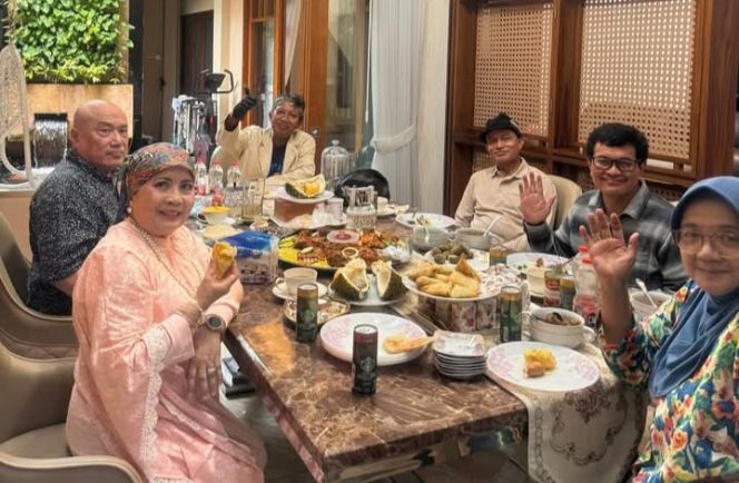 
 Catatan Halimah Munawir: Persahabatan di Atas Segalanya