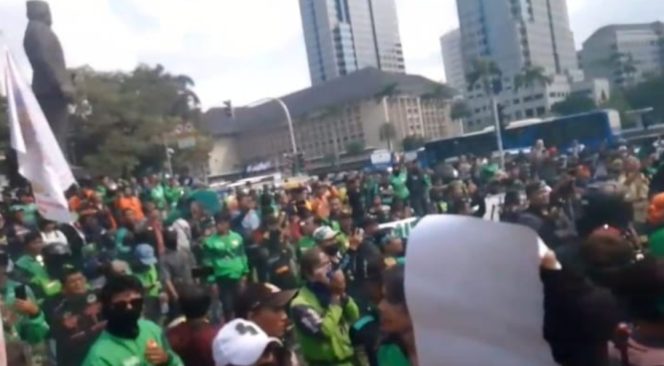 
					APOB saat aksi unjuk rasa (ist)