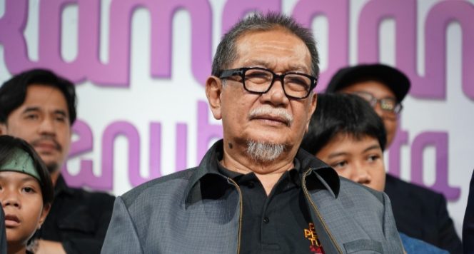 
 Di Balik Rasa Lelah Deddy Mizwar, Ada Konsistensi Menjaga Mutu Dakwah Para Pencari Tuhan