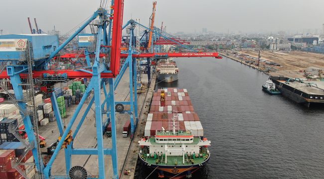 Foto Ilustrasi kapal sandar di IPC TPK Area Tanjung Priok 2 Domestik