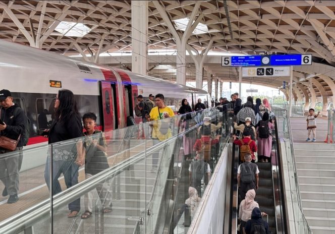 
 Puncak Arus Balik Nataru, 72% Penumpang Whoosh Bergerak dari Bandung ke Jakarta