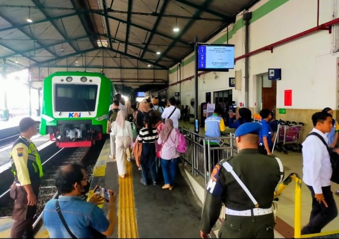 
 Penumpang KA Lokal Bias Meningkat Selama Nataru 2025/2026, Okupansi Tembus 148 Persen