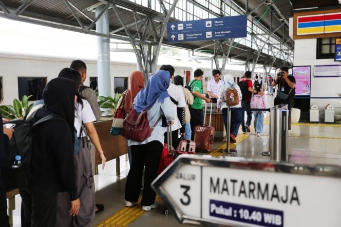 
 Layanan Kereta Api PSO Layani 1,1 Juta Pelanggan Selama Nataru 2025/2026