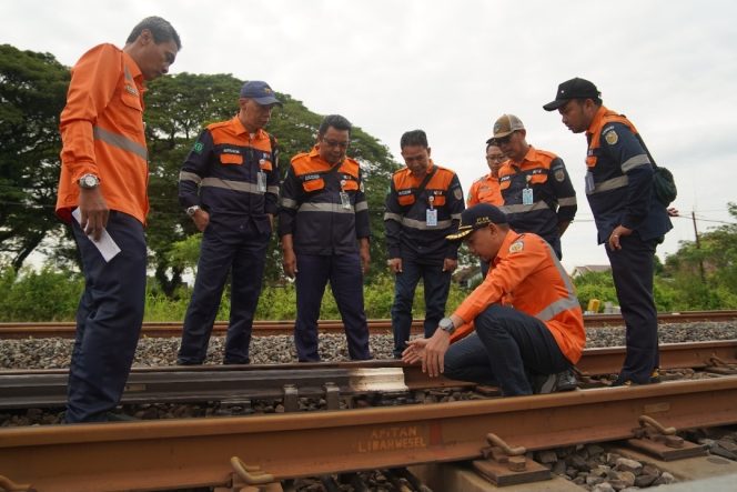 
 KAI Daop 7 Madiun Cepat Perbaiki Baut Rel yang Dicuri, Keselamatan Perjalanan KA Jadi Prioritas Utama