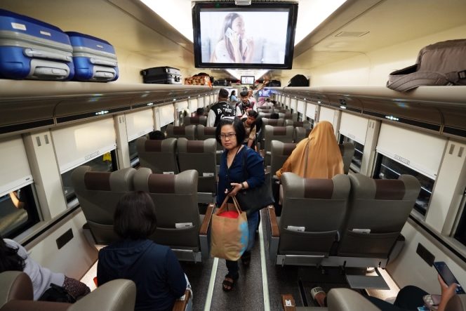 
					KAI Daop 7 Madiun Antisipasi Kepadatan Lalu Lintas di Sekitar Stasiun Kediri