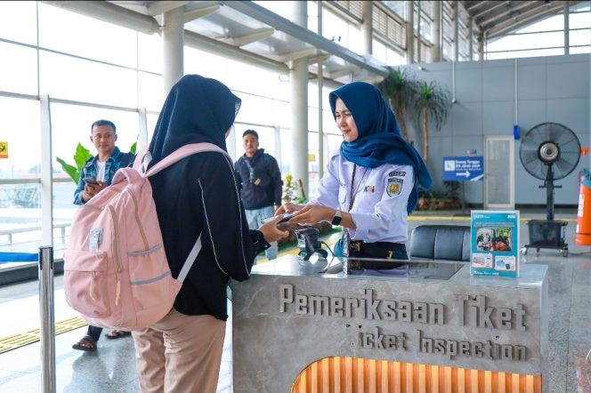 
 Mudik Lebaran Jadi Tenang, Ini Trik Jitu dari KAI Daop 1 Jakarta agar Tak Kehabisan Tiket Kereta Api