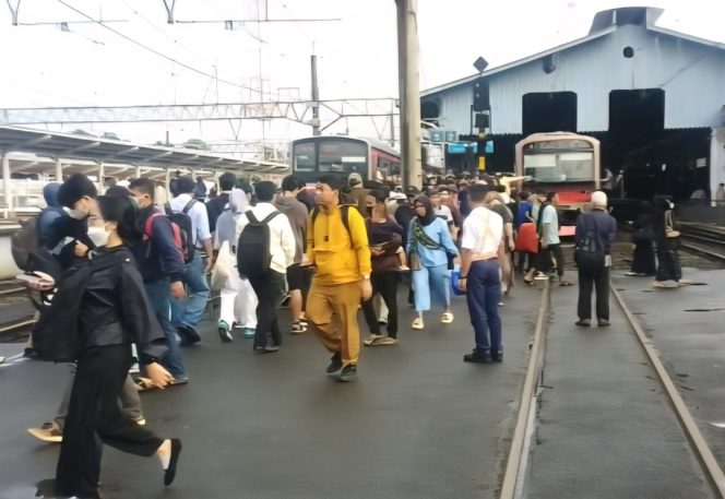 
 Reaktivasi Stasiun Pondok Rajeg Setelah Satu Tahun Beroperasi
