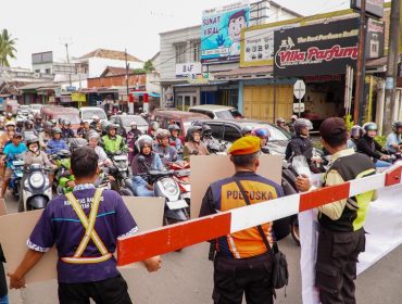 KAI Daop 1 Jakarta Intensifkan Sosialisasi Keselamatan di Perlintasan Sebidang, Imbau Pengguna Jalan Tidak Memaksakan Diri Saat Macet
