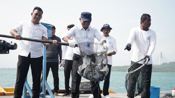 
 Modeling Budi Daya Kementerian-KP Suplai Kebutuhan Lobster untuk Imlek di Batam