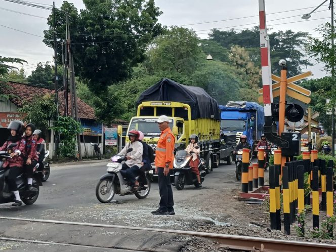 
 Kecelakaan di JPL 105 Saradan–Bagor Ganggu 5 Perjalanan Kereta, KAI Ingatkan Disiplin Berlalu Lintas