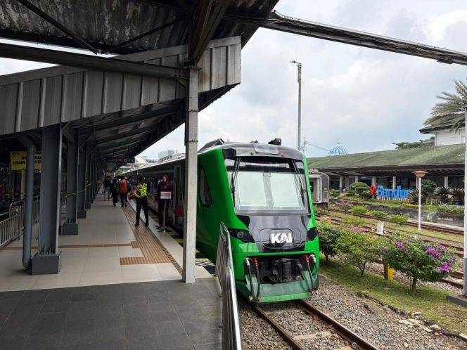 
 KCIC dan KAI Pusatkan Akses KA Feeder Whoosh di Sisi Barat Stasiun Bandung