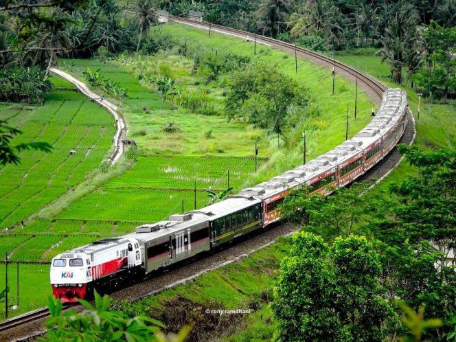 
 1,9 Juta Tiket KA Mudik Lebaran 2026 Terjual, Okupansi Penumpang Capai 42,5 Persen