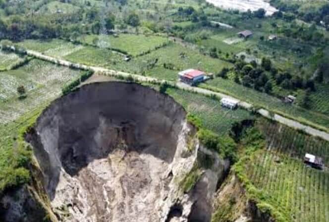 
 Fenomena Tanah Amblas di Pondok Balik Kian Meluas