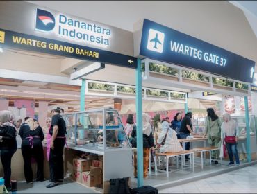 Gerai Warteg 37 InJourney Airports di Gelaran Inacraft