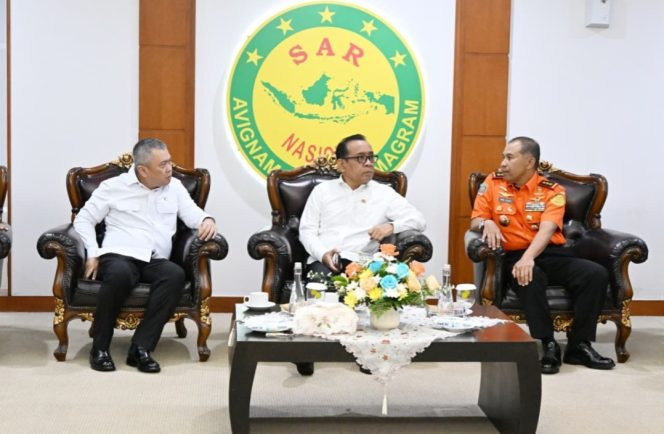 
 Memhub di gedung Basarnas (BKIP Kemenhub)