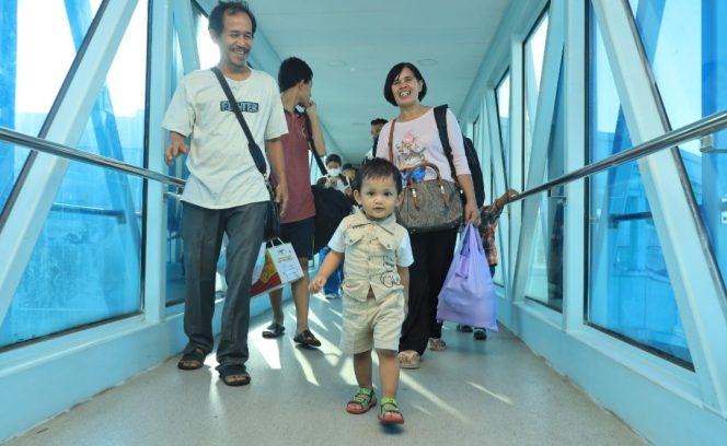 
 Penumpang kapal PELNI