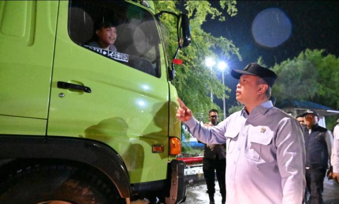 
 Menhub bincang dengan pengemudi angkutan barang