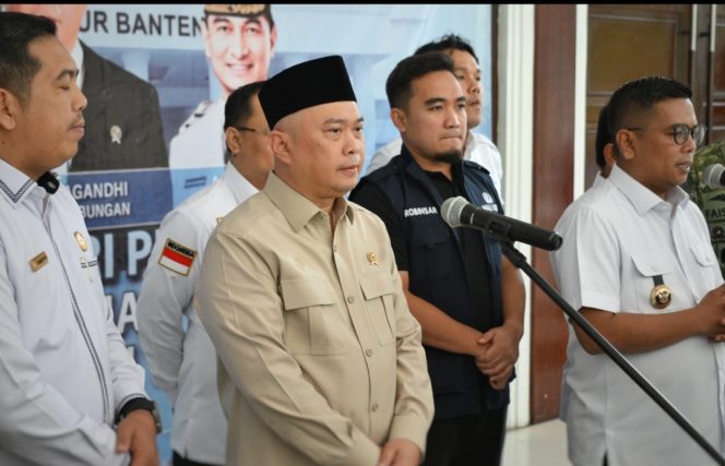 
 Menhub di Serang, Banten