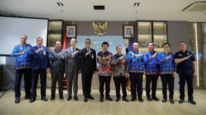 
 Jajaran DJPU dan API