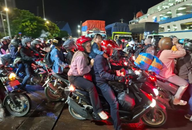 
 Pemudik dengan sepeda motor (ilustrasi/ist)