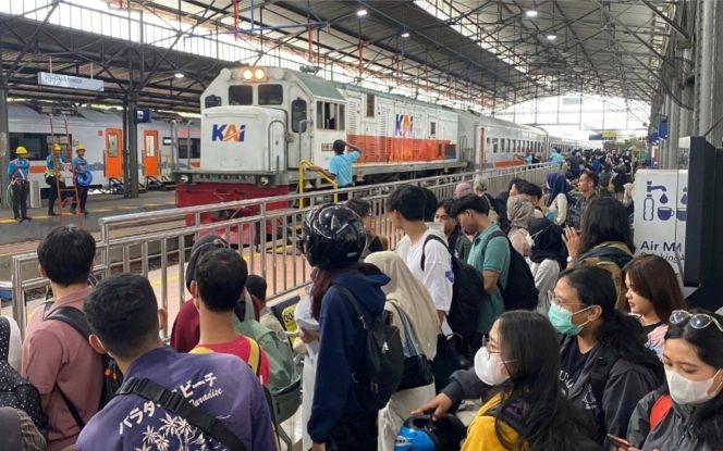 
 Penjualan Tiket KA Lebaran 2026 Telah Capai 655 Ribu, H-3 dan H-2 Masih Jadi Favorit